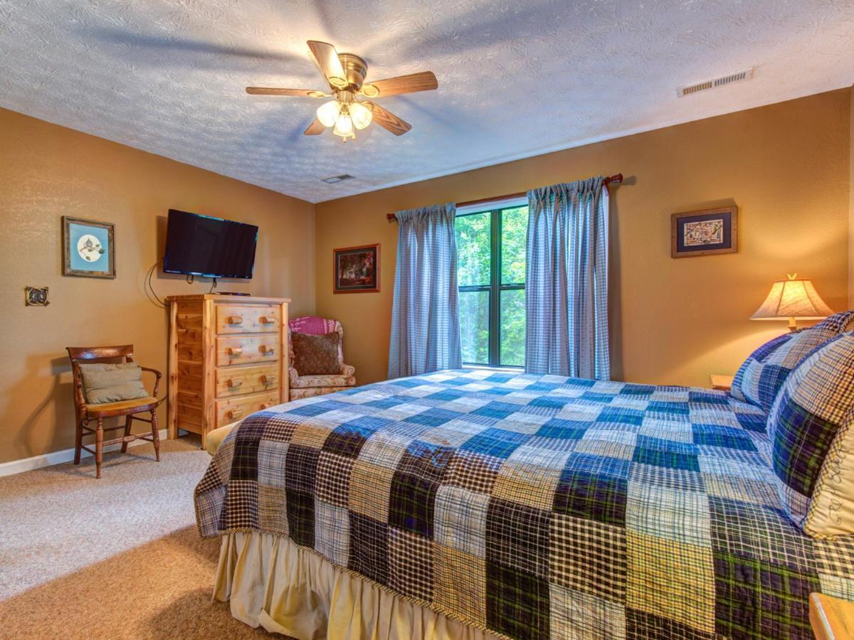 Great Expectations, 3 Bedrooms, Fireplace, Pool Table, Hot Tub, Sleeps 10 Gatlinburg Esterno foto