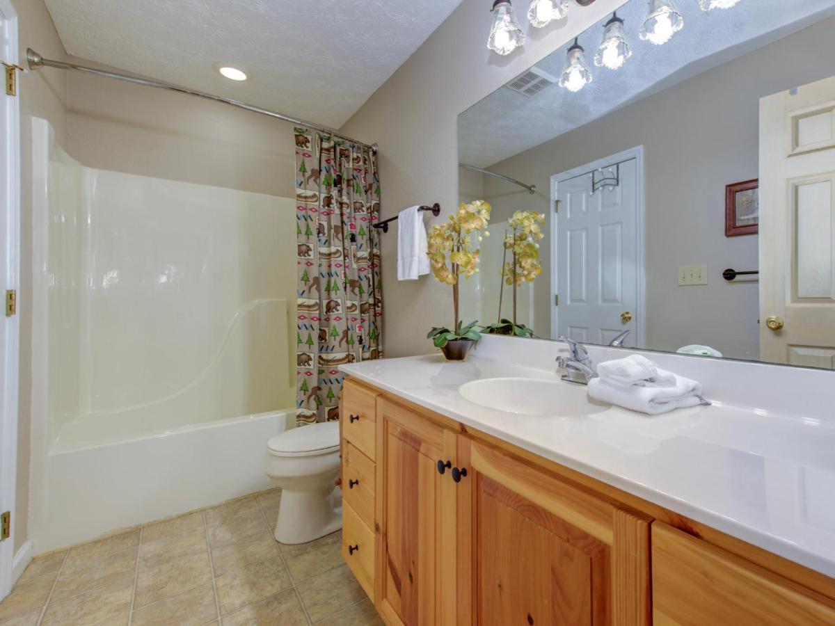Great Expectations, 3 Bedrooms, Fireplace, Pool Table, Hot Tub, Sleeps 10 Gatlinburg Esterno foto