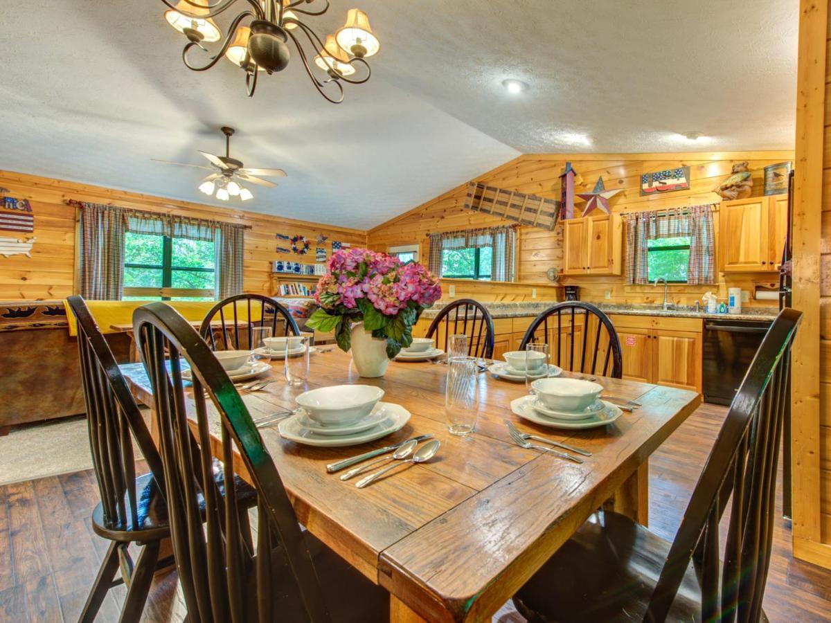 Great Expectations, 3 Bedrooms, Fireplace, Pool Table, Hot Tub, Sleeps 10 Gatlinburg Esterno foto