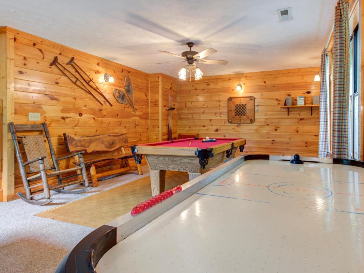 Great Expectations, 3 Bedrooms, Fireplace, Pool Table, Hot Tub, Sleeps 10 Gatlinburg Esterno foto